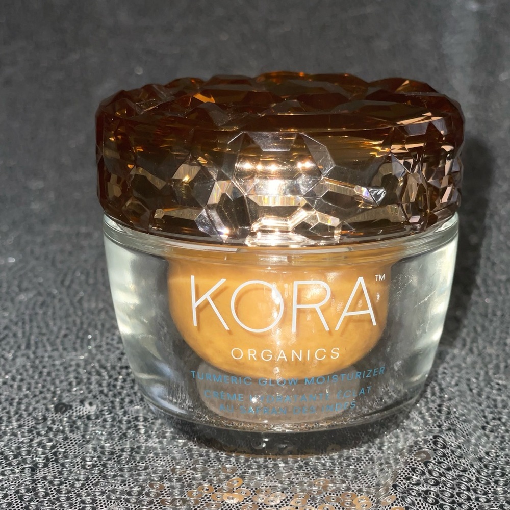 KORA ORGANICS
TURMERIC GLOW MOISTURIZER